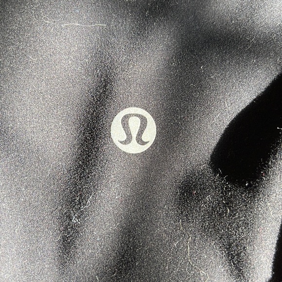 Size 4 Lululemon leggings pink and black - Picture 4 of 4